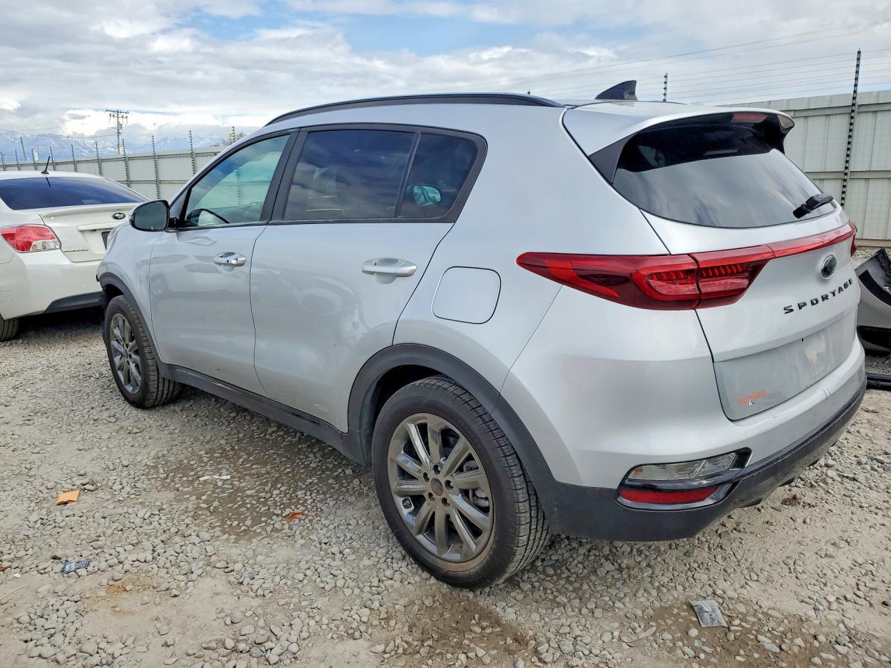 2022 Kia Sportage S - Фото 2