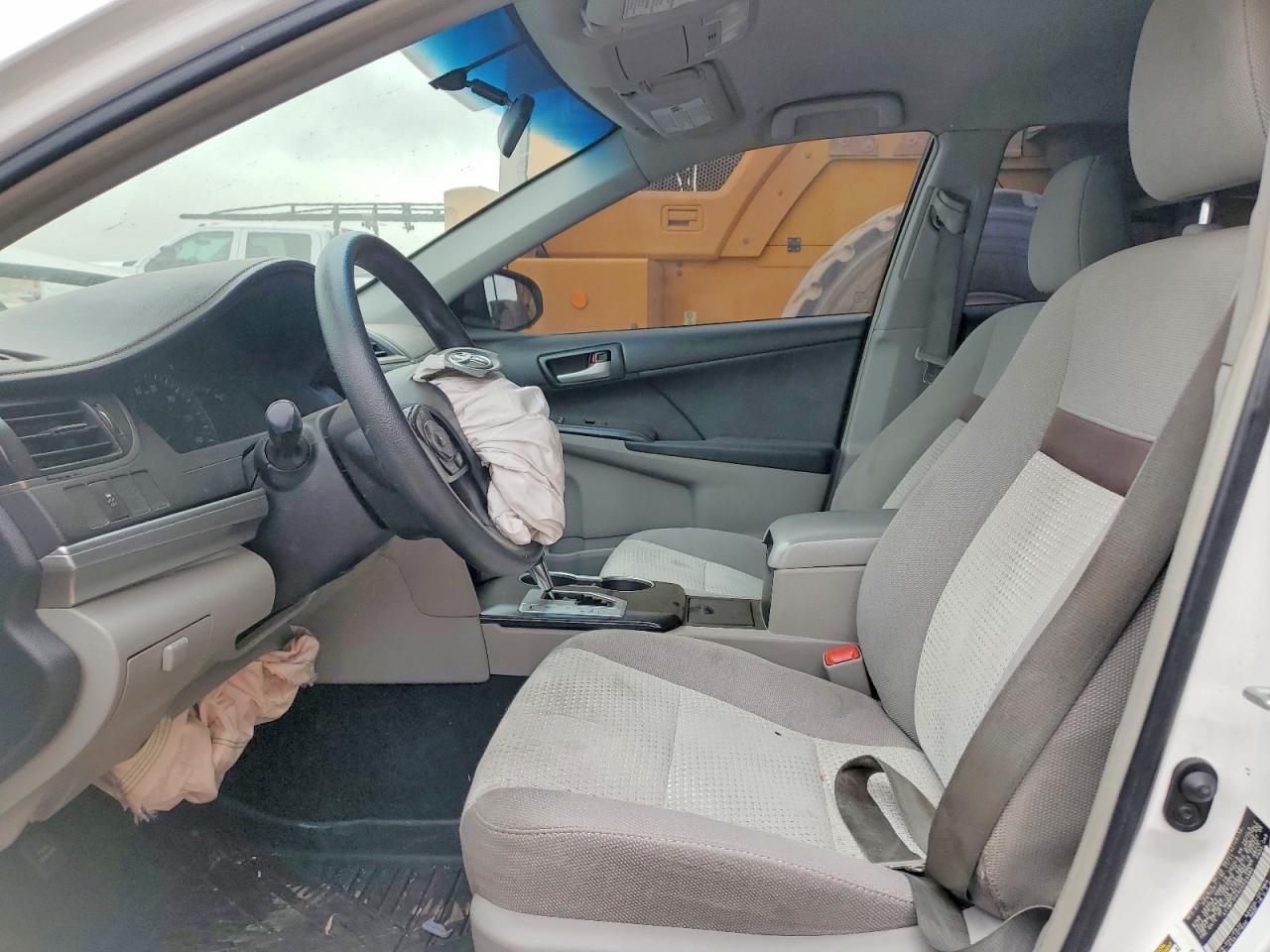 2012 Toyota Camry Le - Фото 7