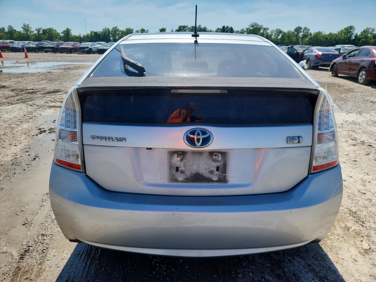 2010 Toyota Prius Iv - Image 6