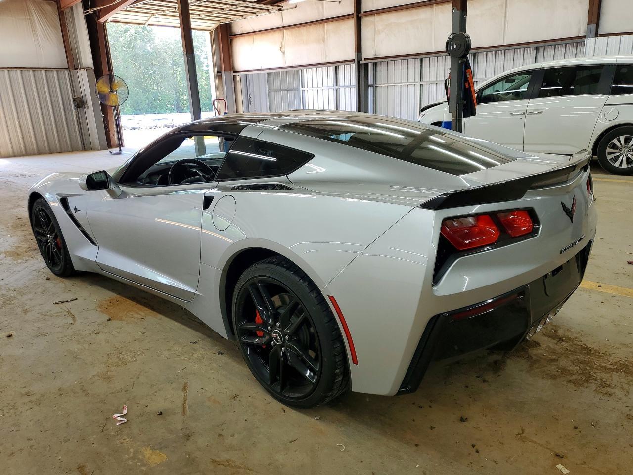2015 Chevrolet Corvette Stingray 2Lt - Фото 2