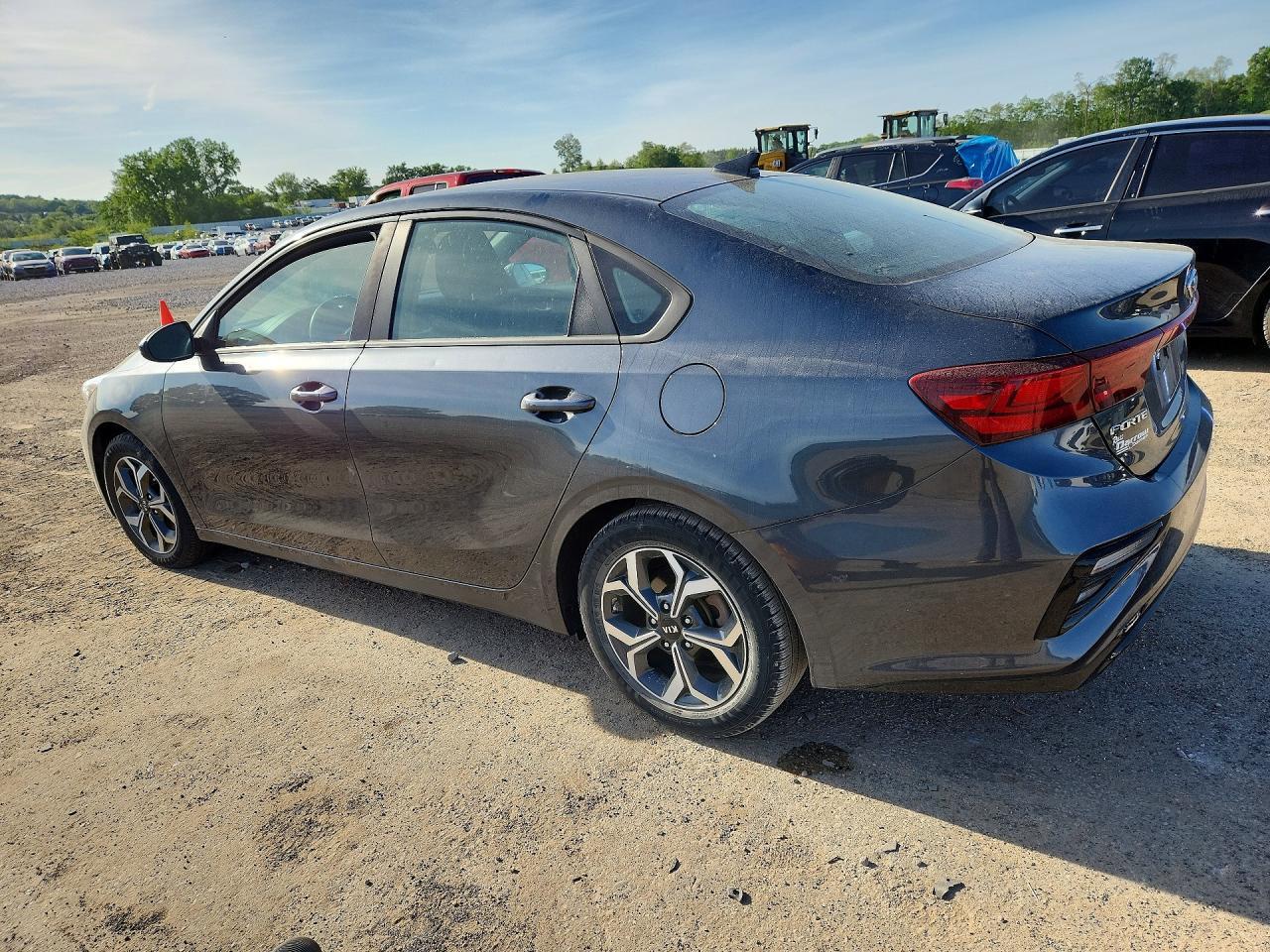 2019 Kia Forte Lxs - Фото 2