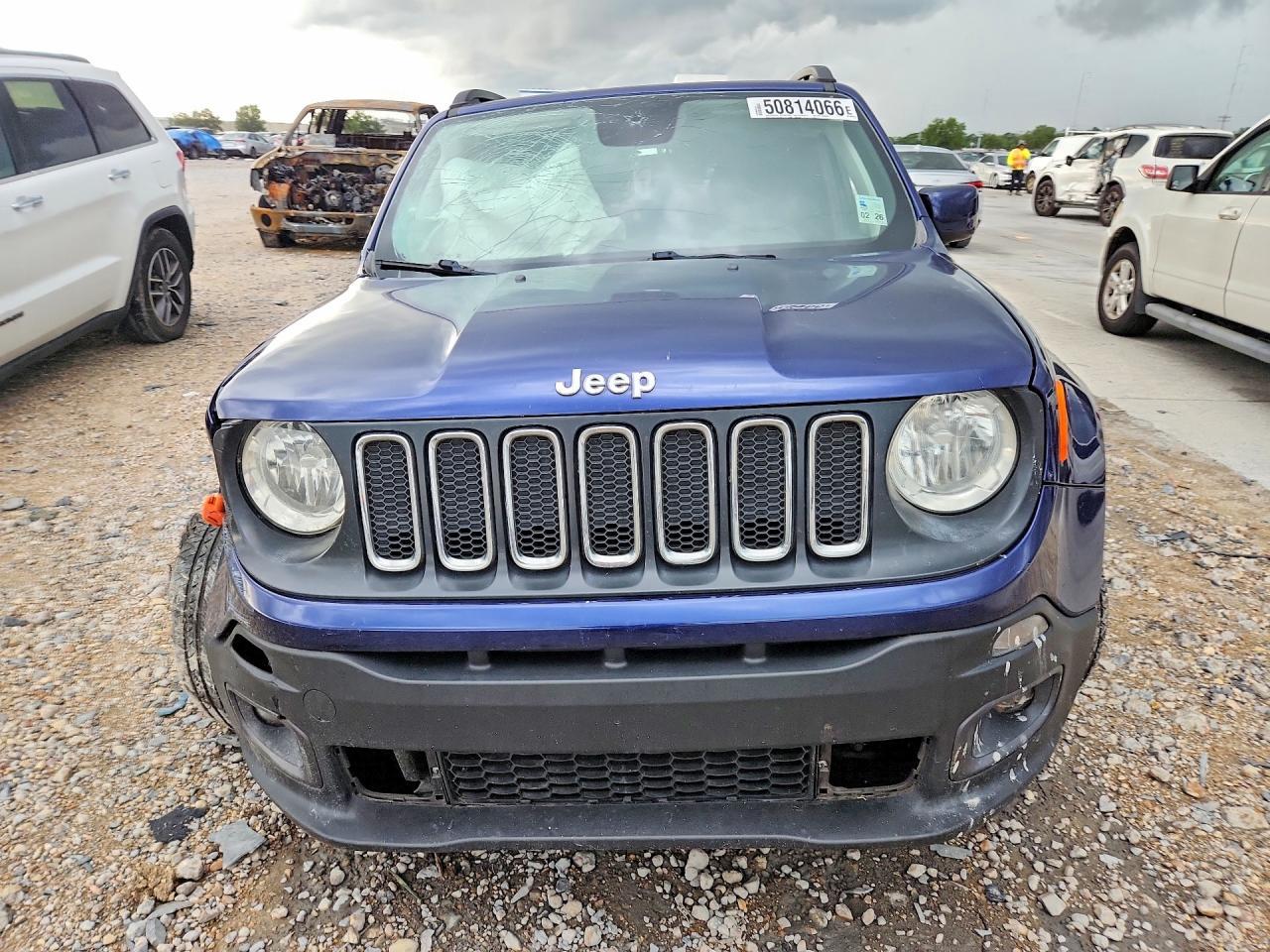 2018 Jeep Renegade - Image 5