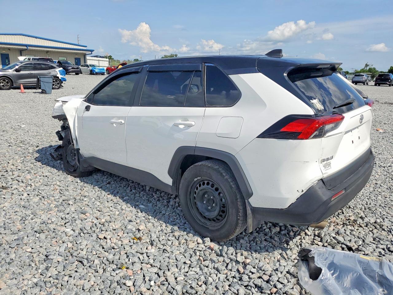 2023 Toyota Rav4 Le - Фото 2