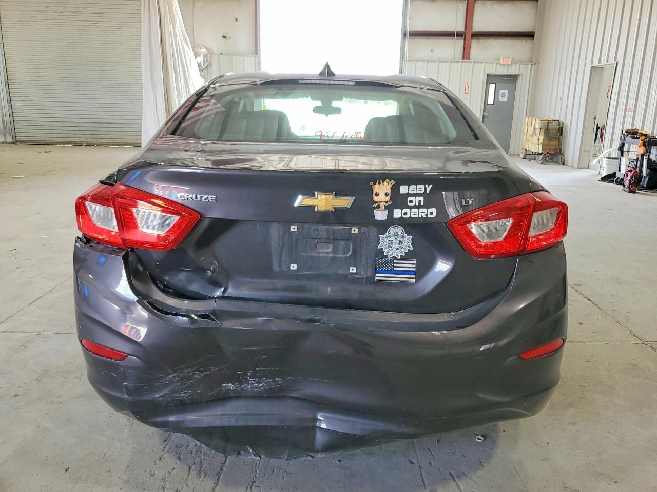 2017 Chevrolet Cruze Lt - Image 6