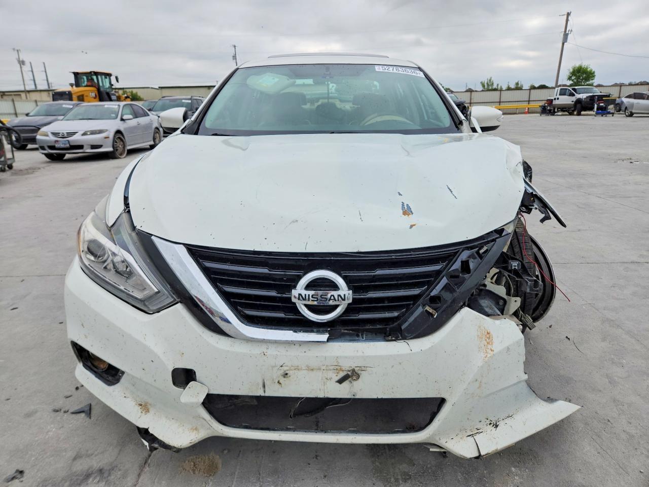 2016 Nissan Altima - Image 5