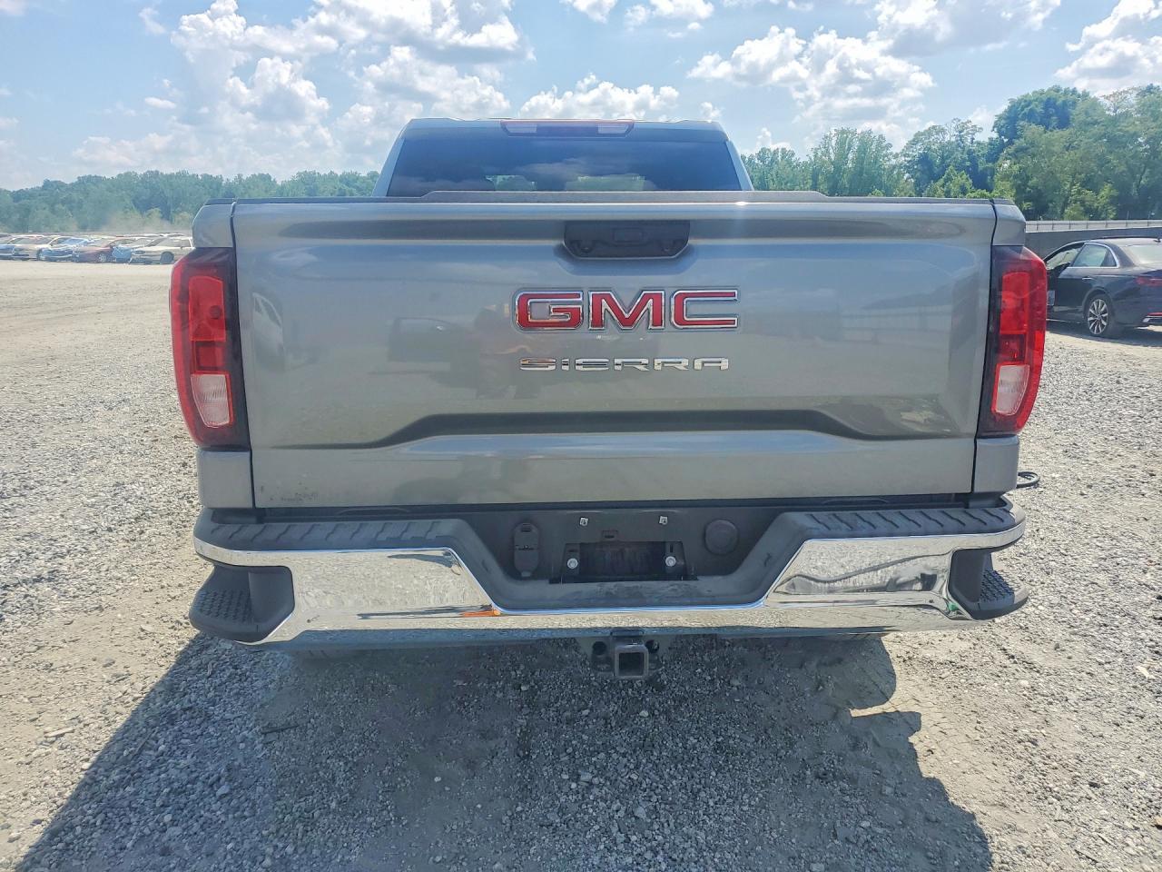 2025 GMC Sierra K1500 - Image 6
