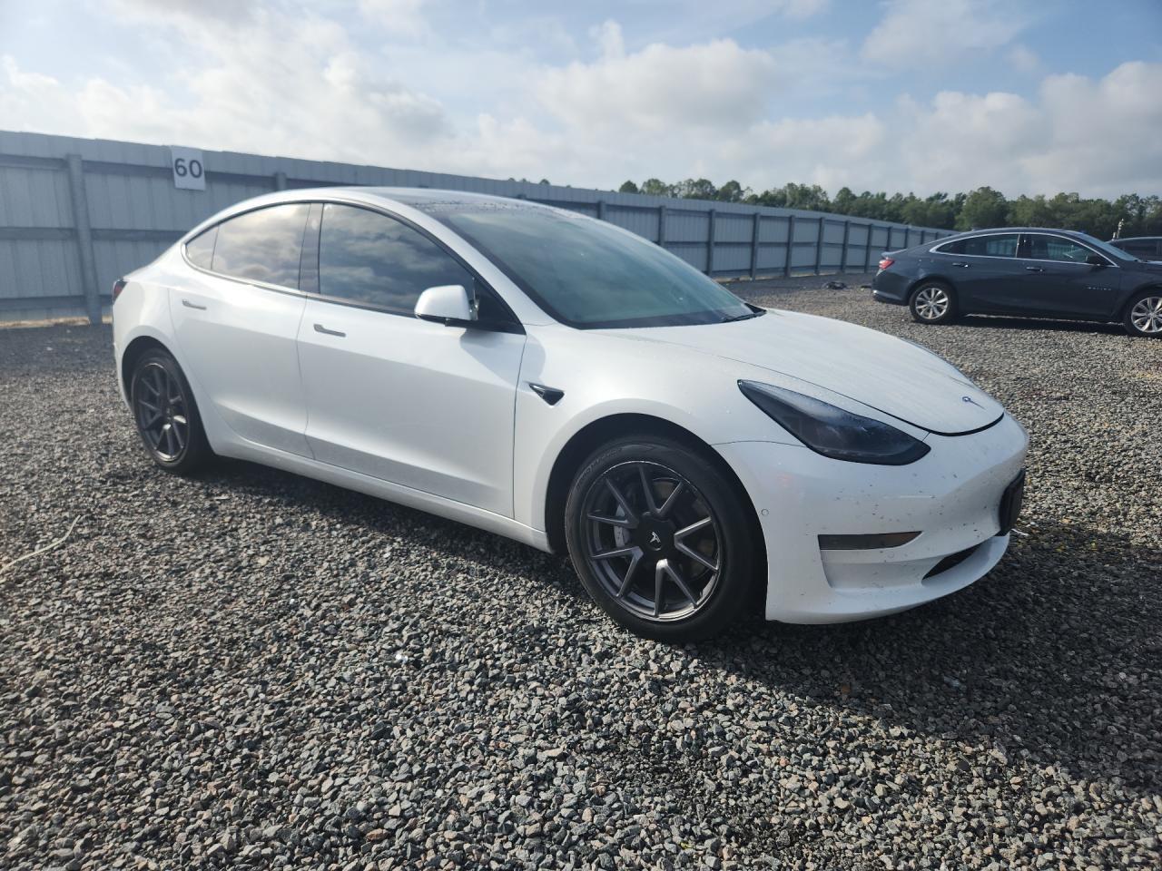 2021 Tesla Model 3 - Фото 4