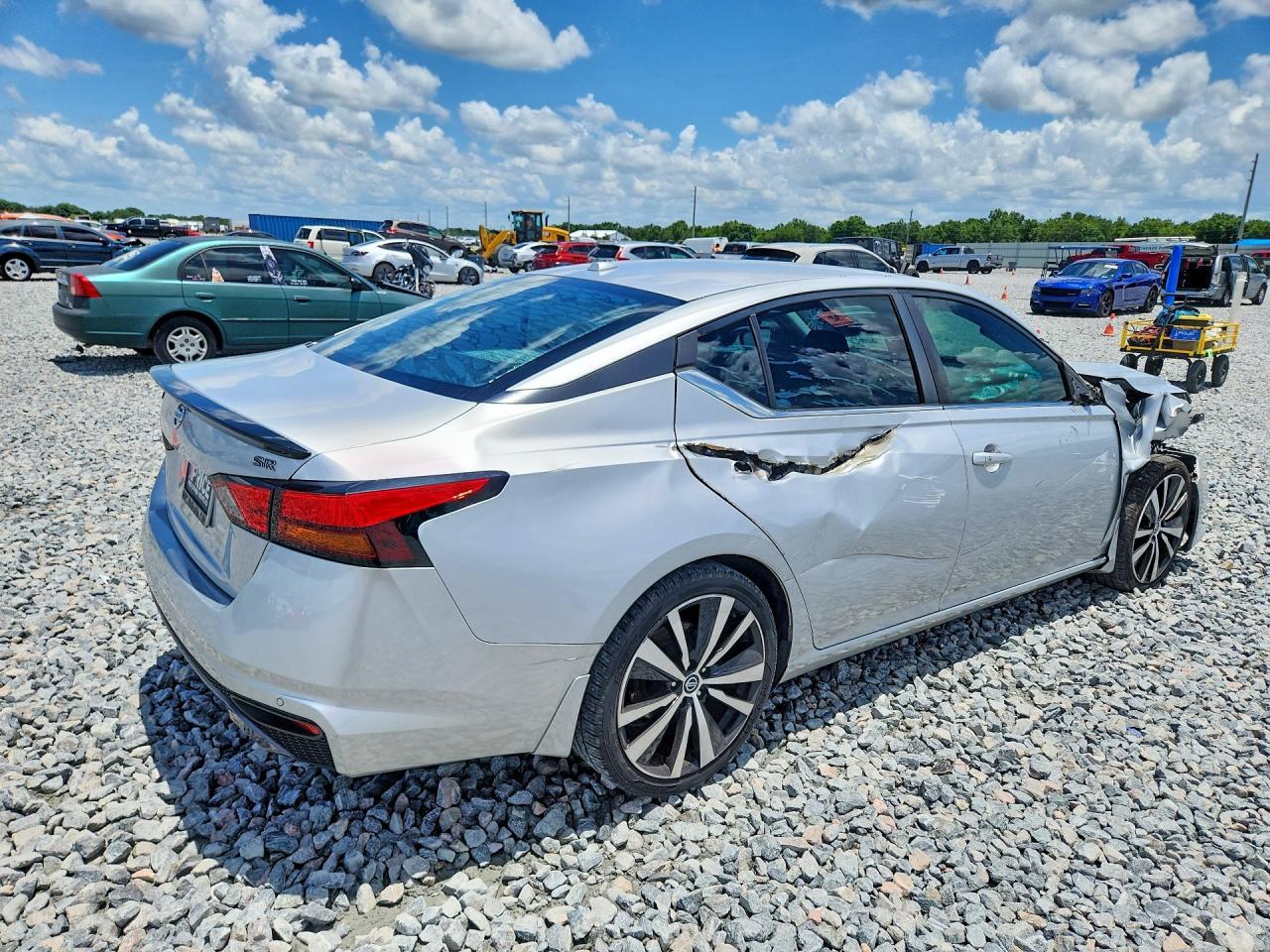 2020 Nissan Altima Sr - Image 3