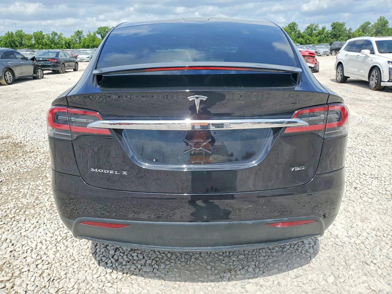 2017 Tesla Model X - Фото 6