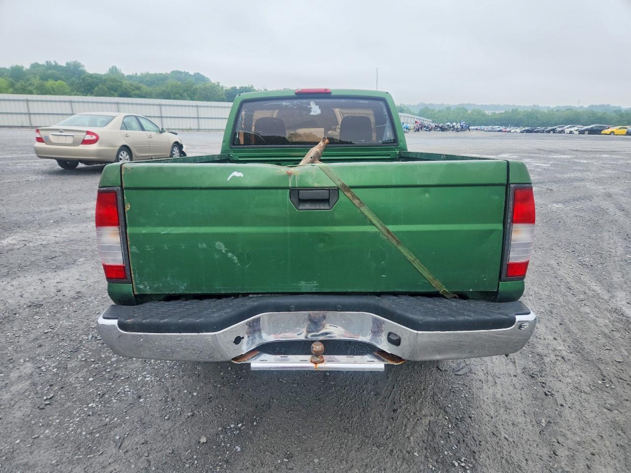 1998 Nissan Frontier - Image 6