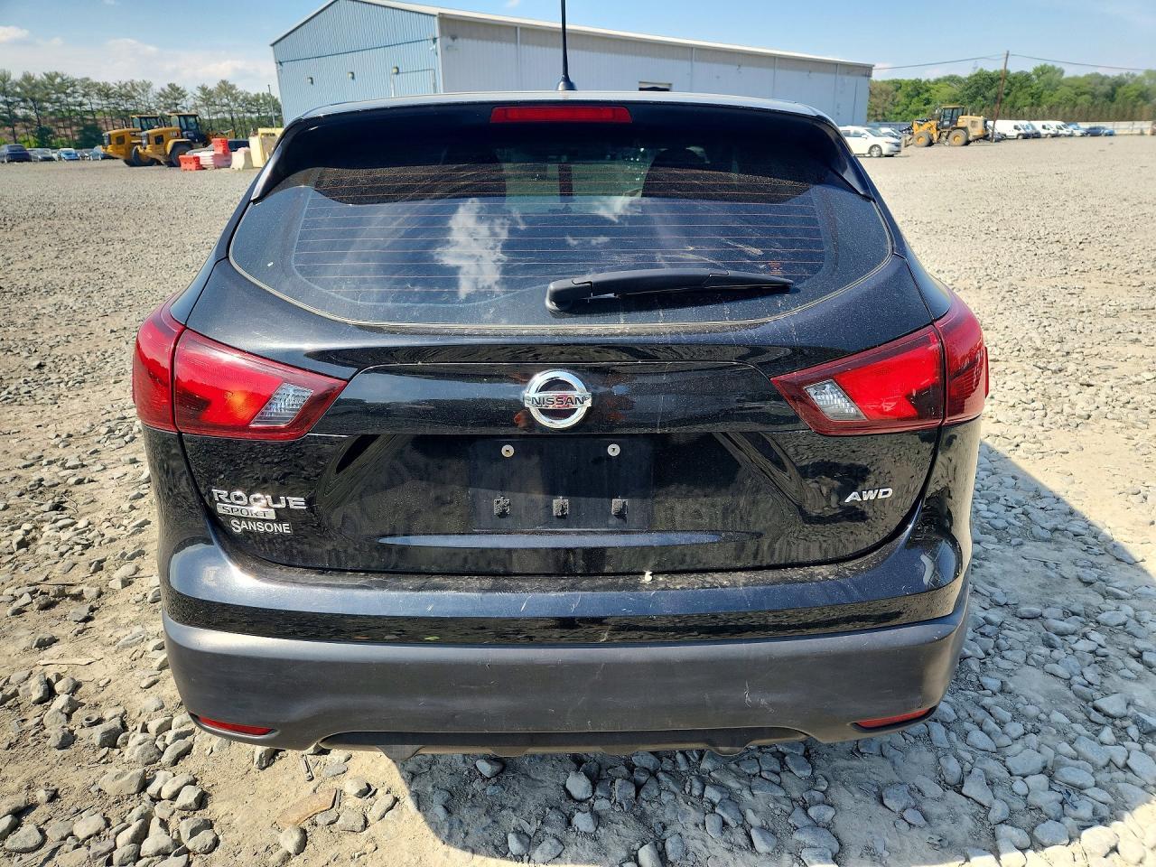 2018 Nissan Rogue Sport S - Image 6