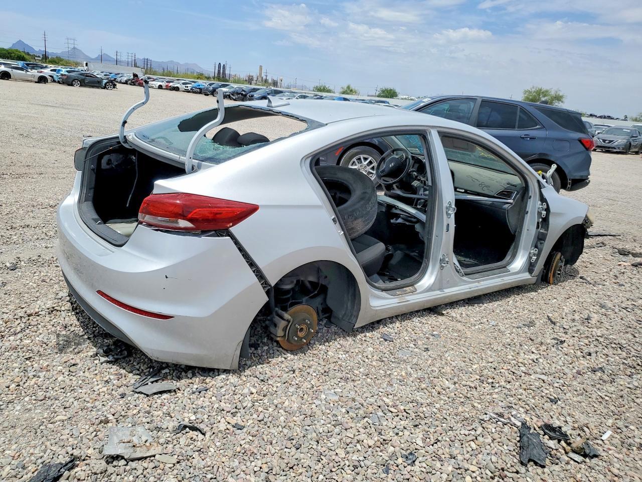 2018 Hyundai Elantra Value Edition - Фото 3
