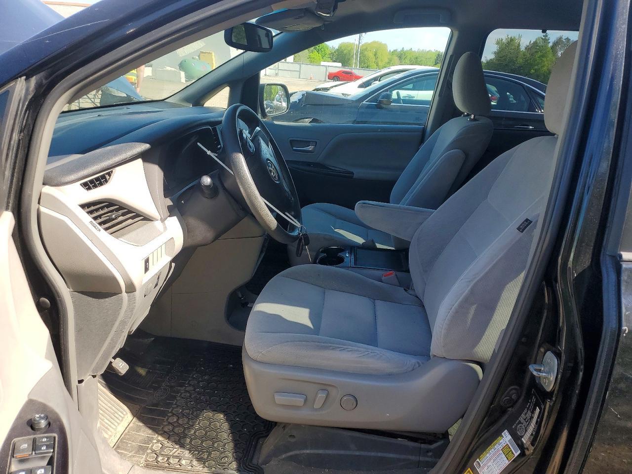 2015 Toyota Sienna Le - Фото 7