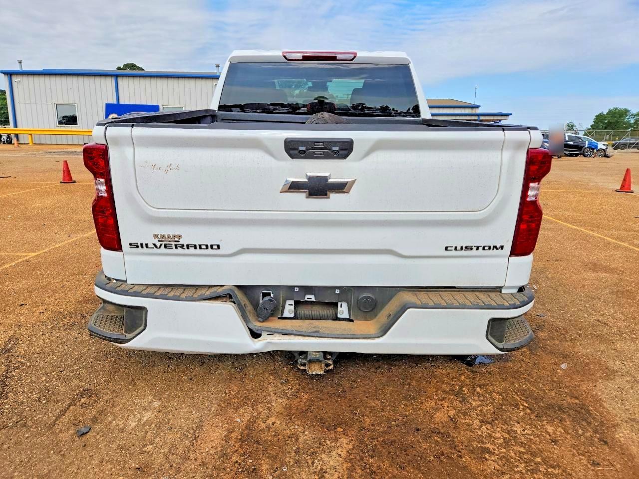 2026 Chevrolet Silverado K1500 Custom - Фото 6