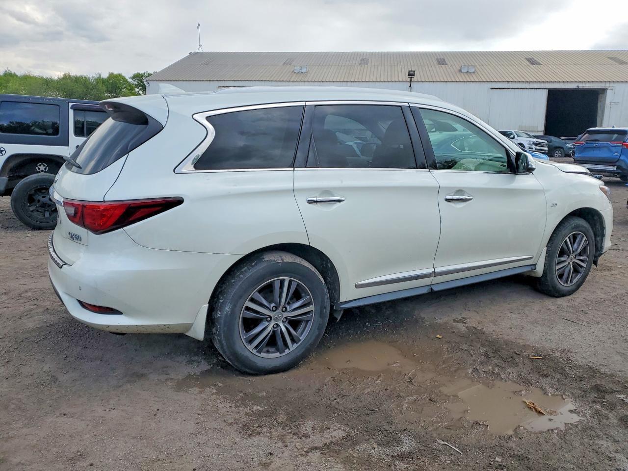 2019 Infiniti Qx60 Luxe - Фото 3