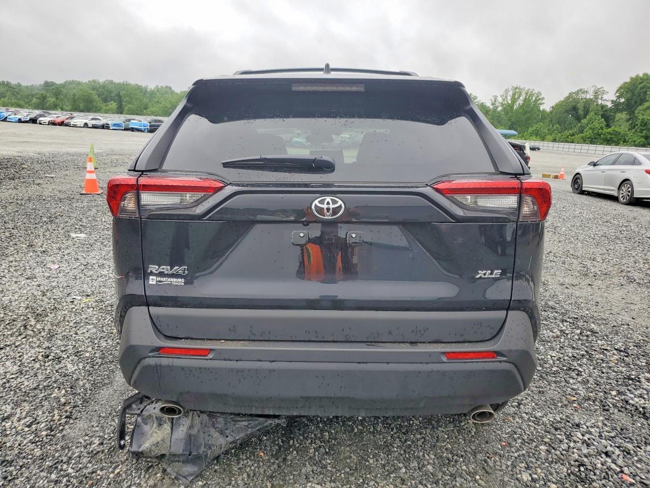 2025 Toyota Rav4 Xle Premium - Image 6