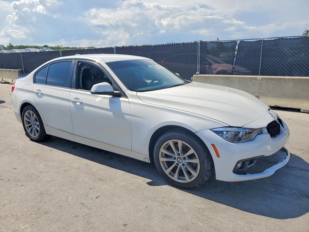 2018 BMW 320 I - Фото 4