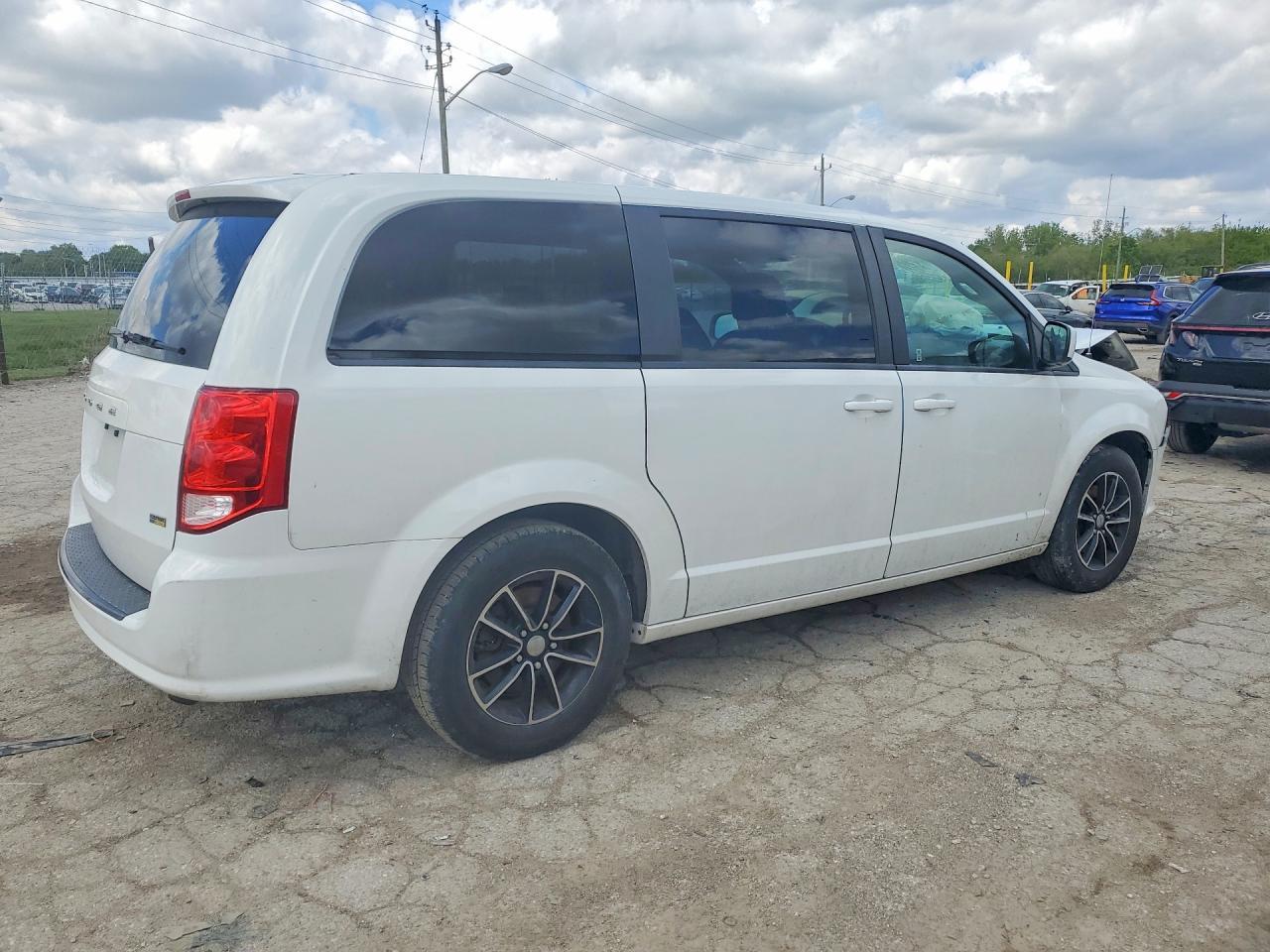2018 Dodge Grand Caravan Se - Image 3