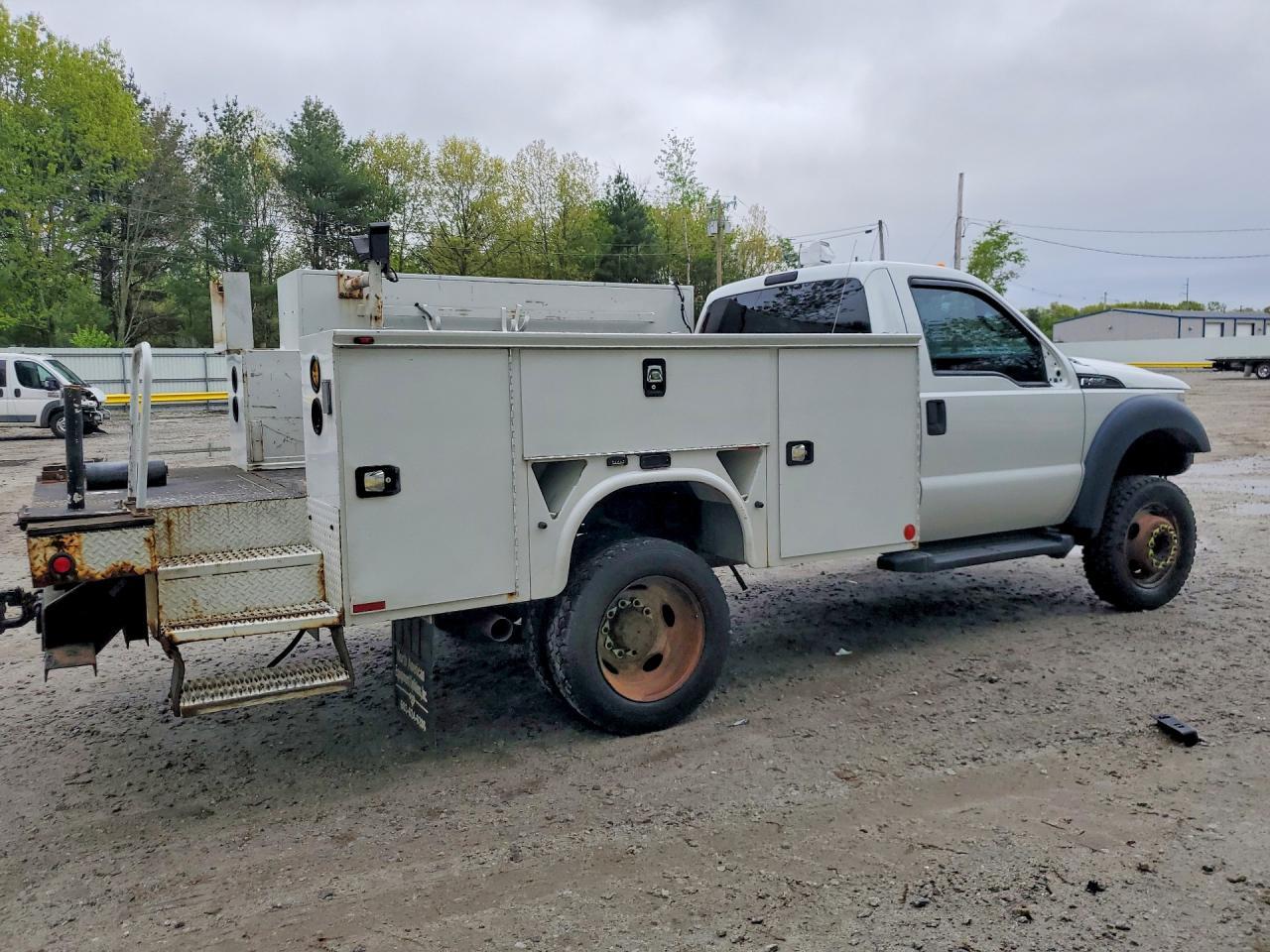 2016 Ford F450 Super Duty - Фото 3