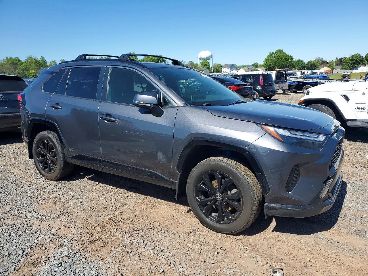2023 Toyota Rav4 Se - Image 4