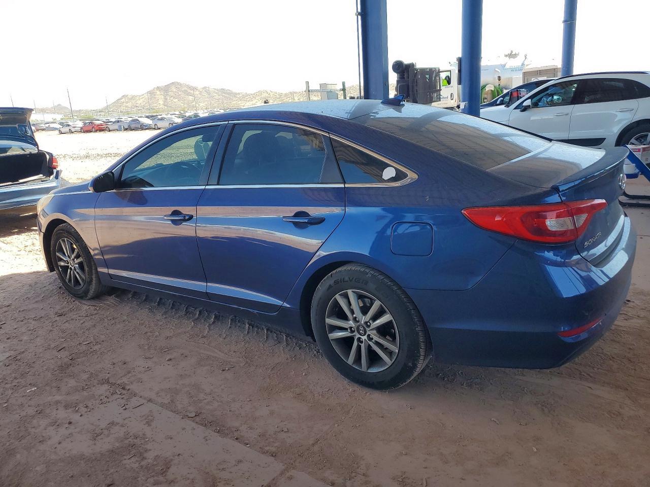 2017 Hyundai Sonata Se - Фото 2