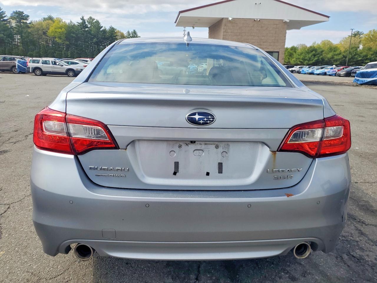 2017 Subaru Legacy 3.6R Limited - Image 6