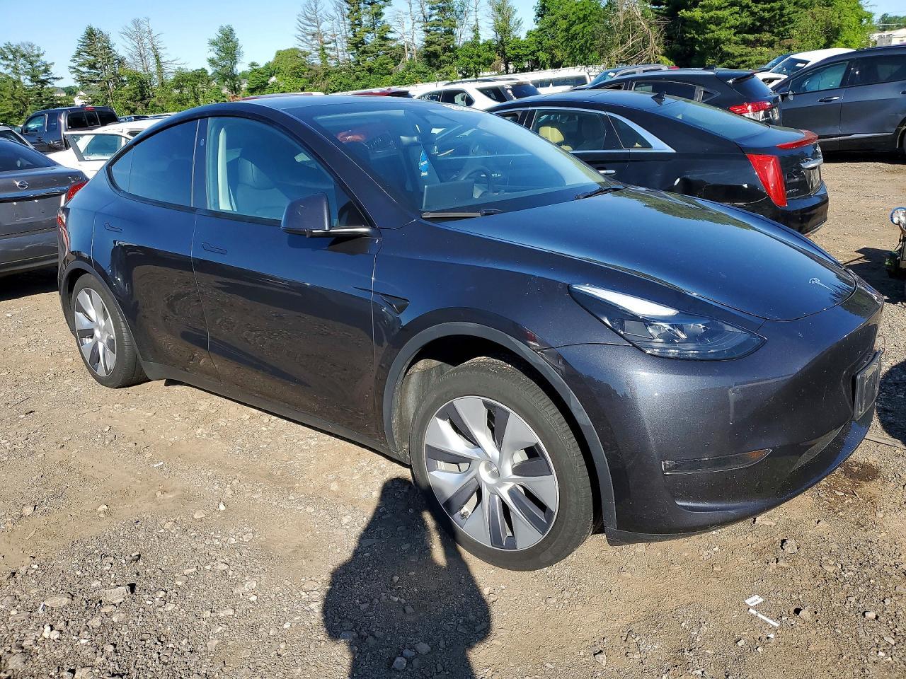 2024 Tesla Model Y - Image 4