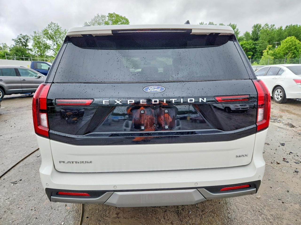 2025 Ford Expedition Max Platinum - Image 6