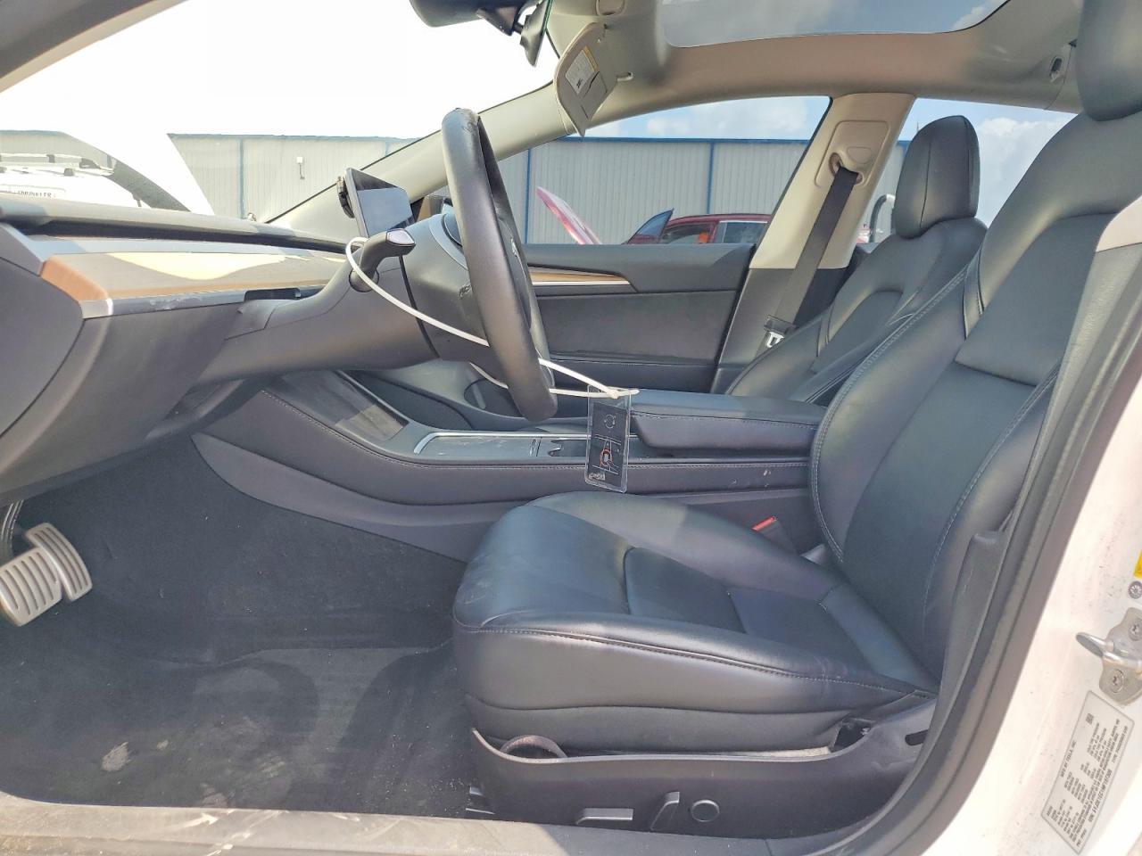 2022 Tesla Model 3 - Фото 7