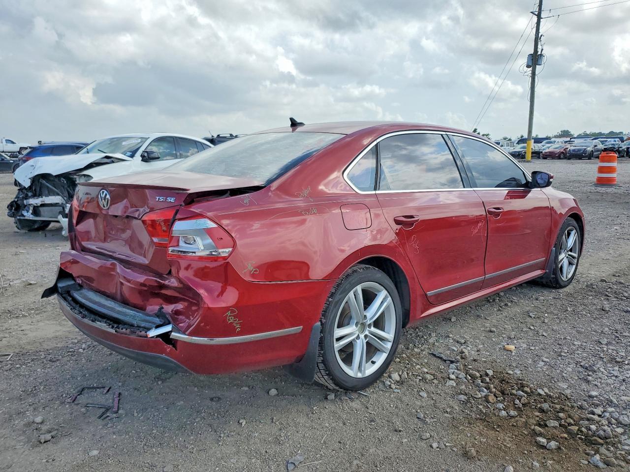 2015 Volkswagen Passat Se - Image 3