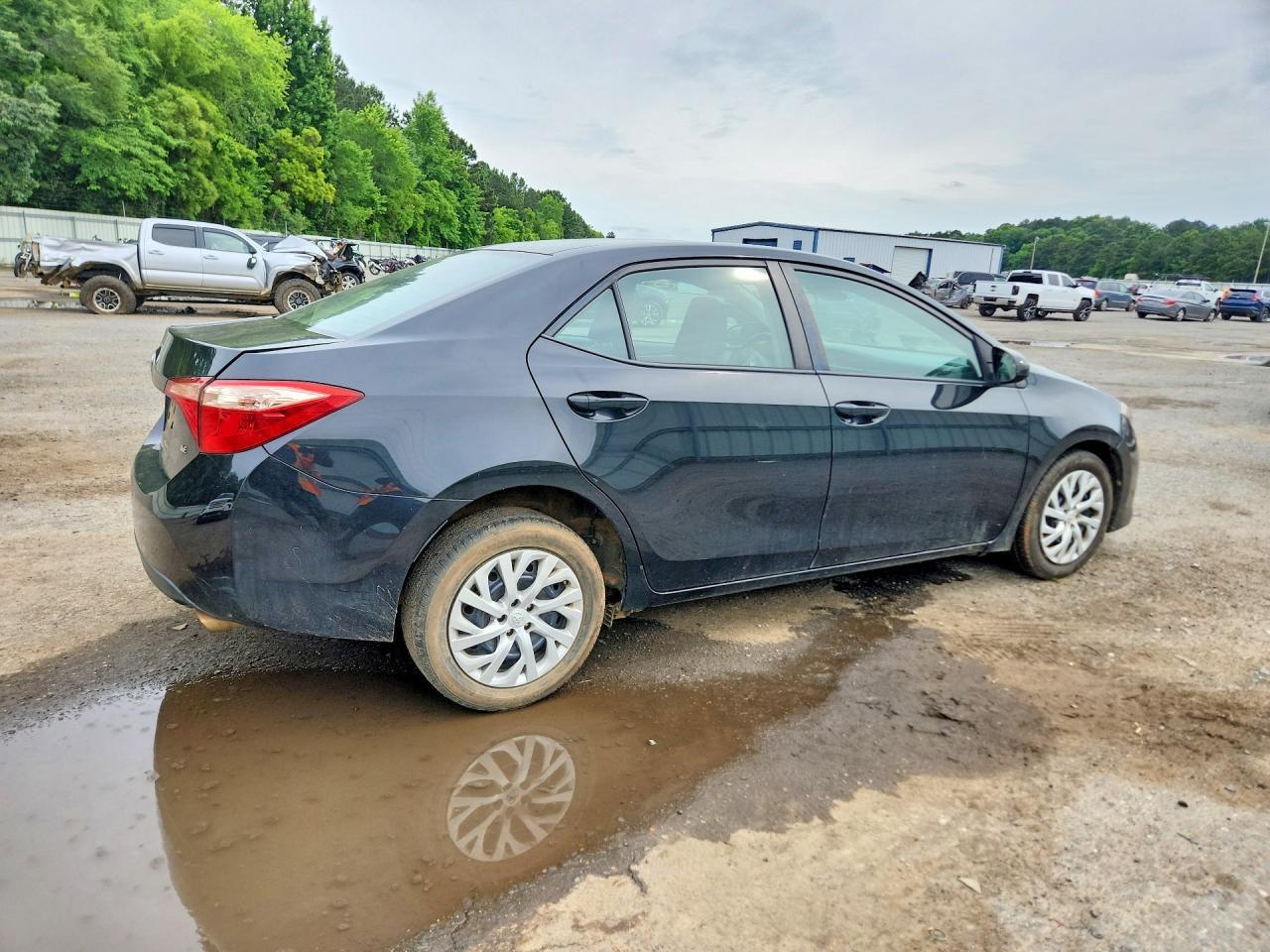 2018 Toyota Corolla Le - Фото 3