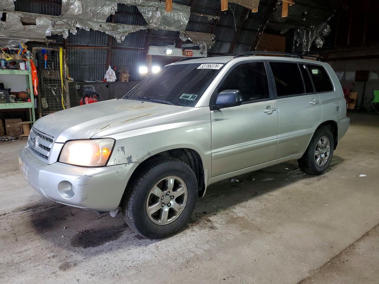 2004 Toyota Highlander Base