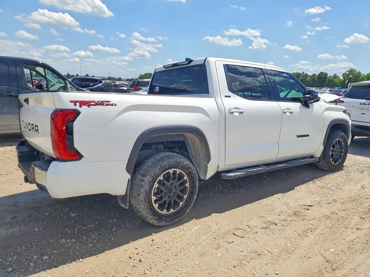 2023 Toyota Tundra Sr5 - Фото 3