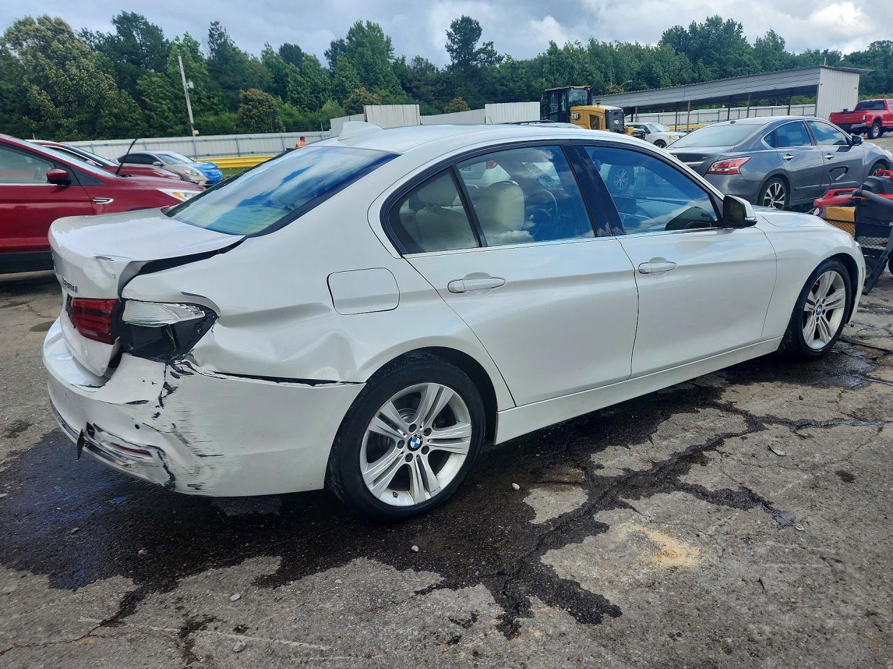 2016 BMW 328 I Sulev - Image 3