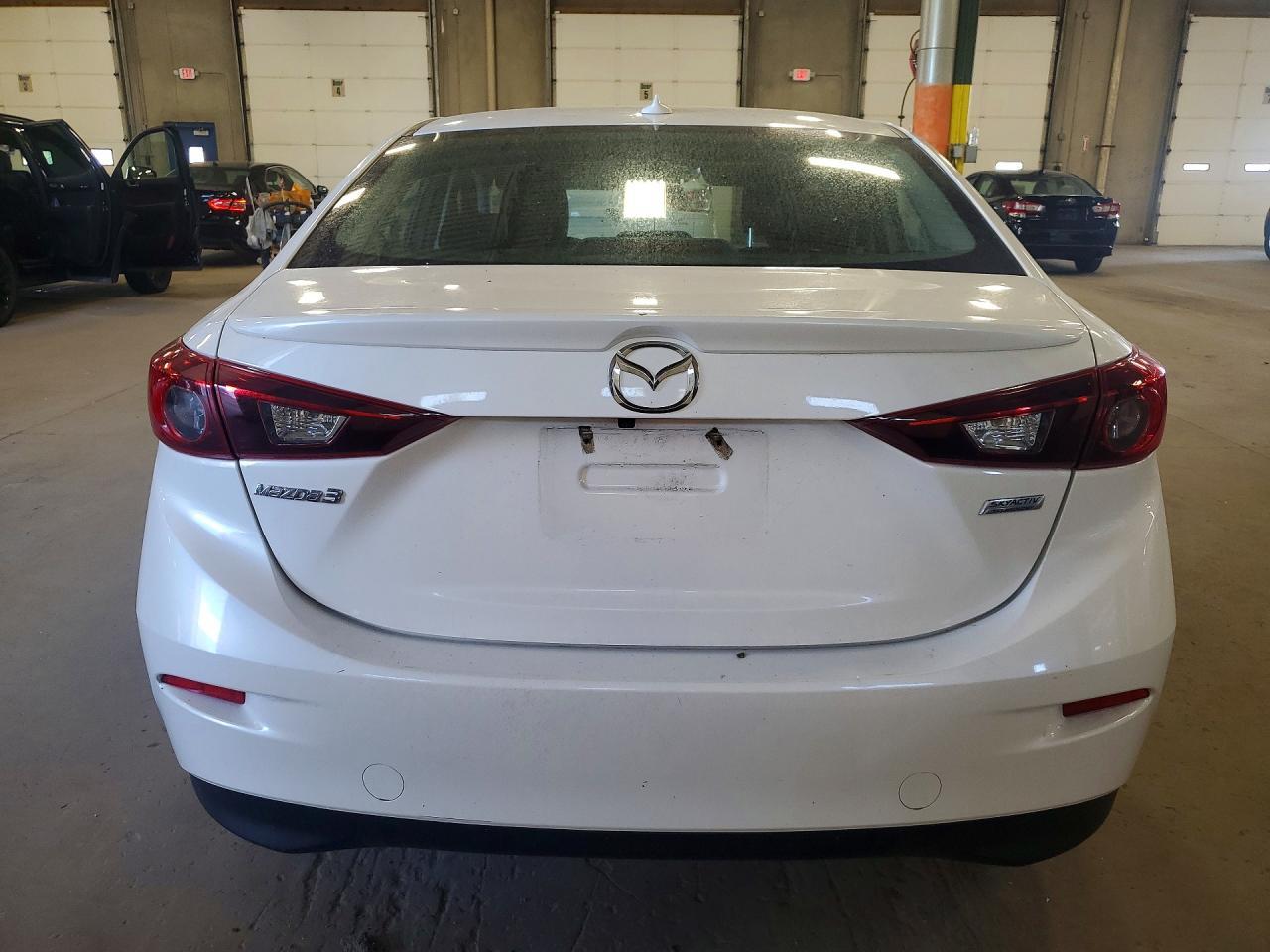 2015 Mazda 3 - Image 6