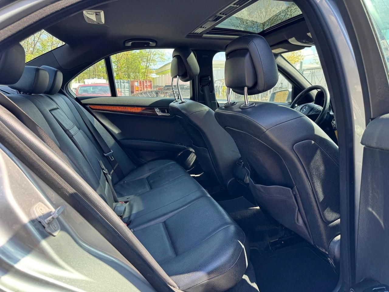 2010 Mercedes-Benz C 300 4Matic - Фото 6