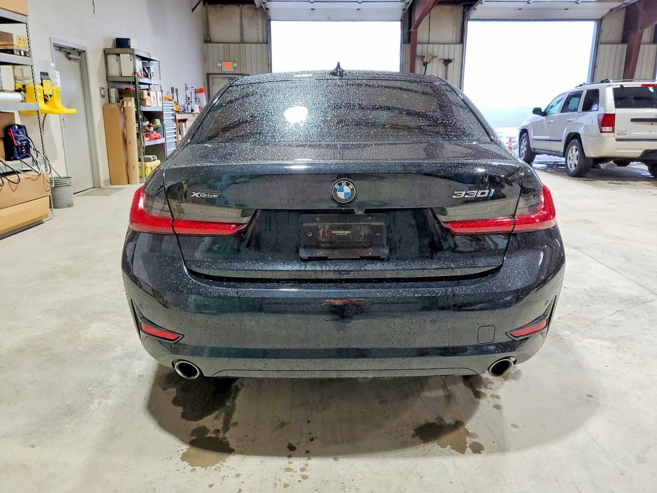 2019 BMW 330Xi - Фото 6