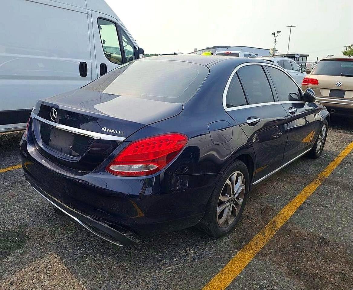 2017 Mercedes-Benz C 300 4Matic - Фото 4