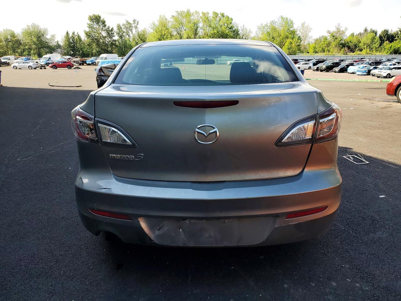 2012 Mazda 3 I - Image 6