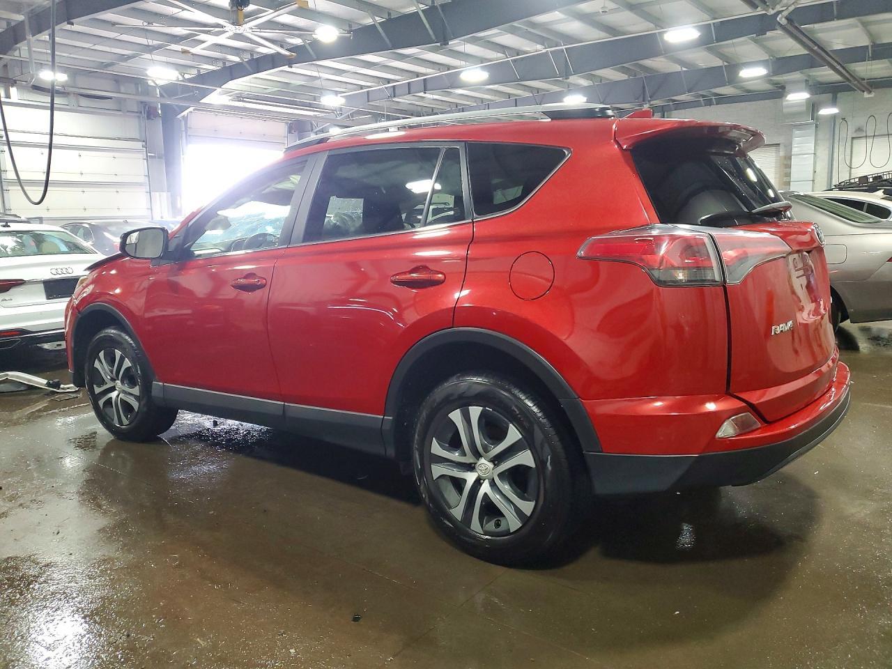 2017 Toyota Rav4 Le - Фото 2