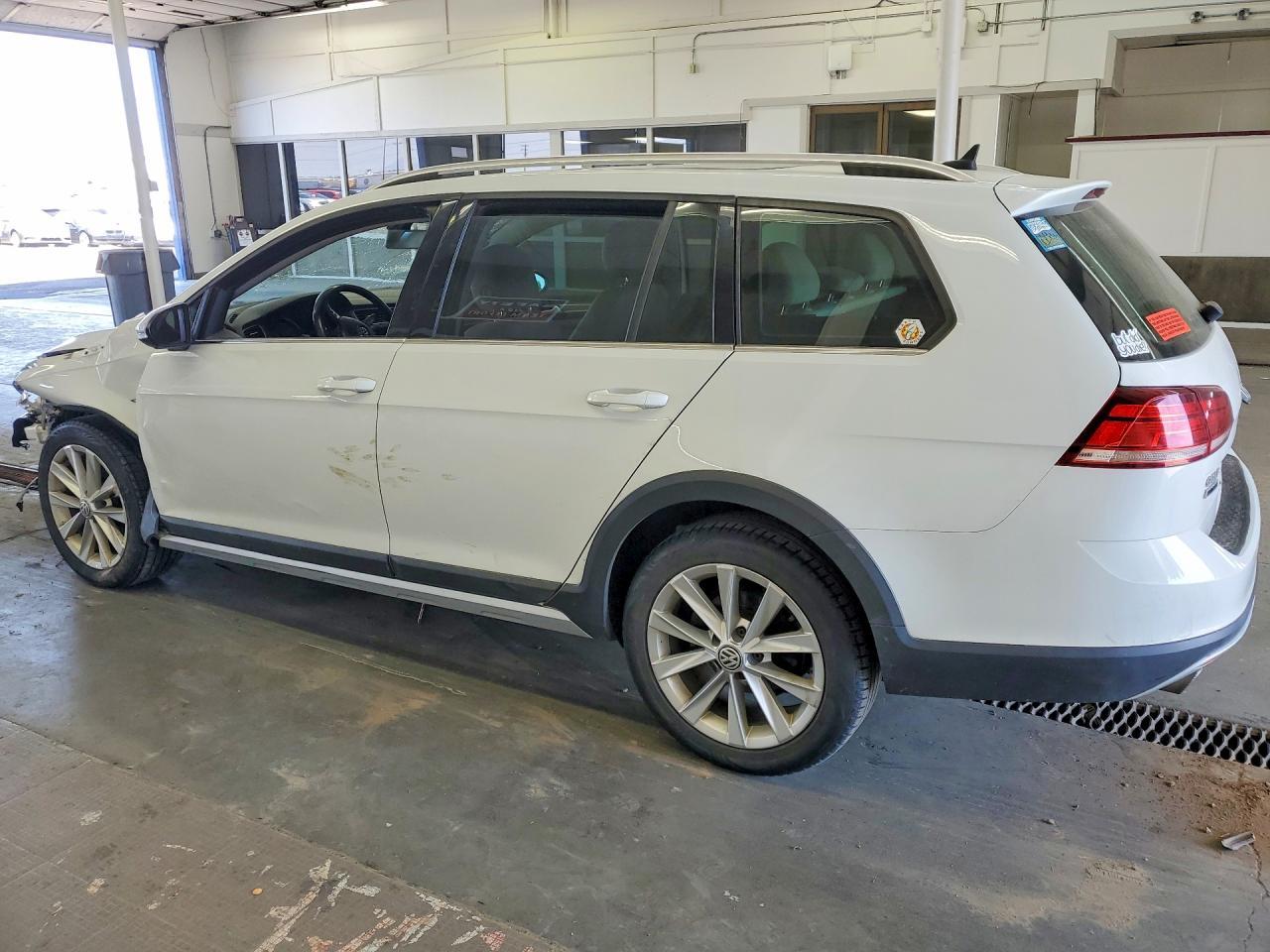 2018 Volkswagen Golf Alltrack S - Фото 2