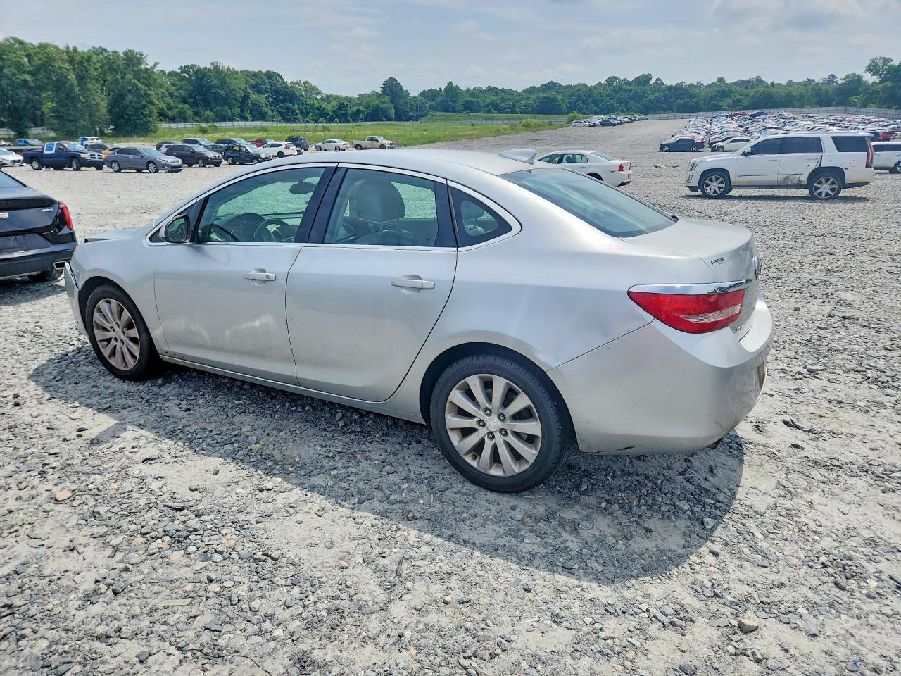 2016 Buick Verano - Фото 2
