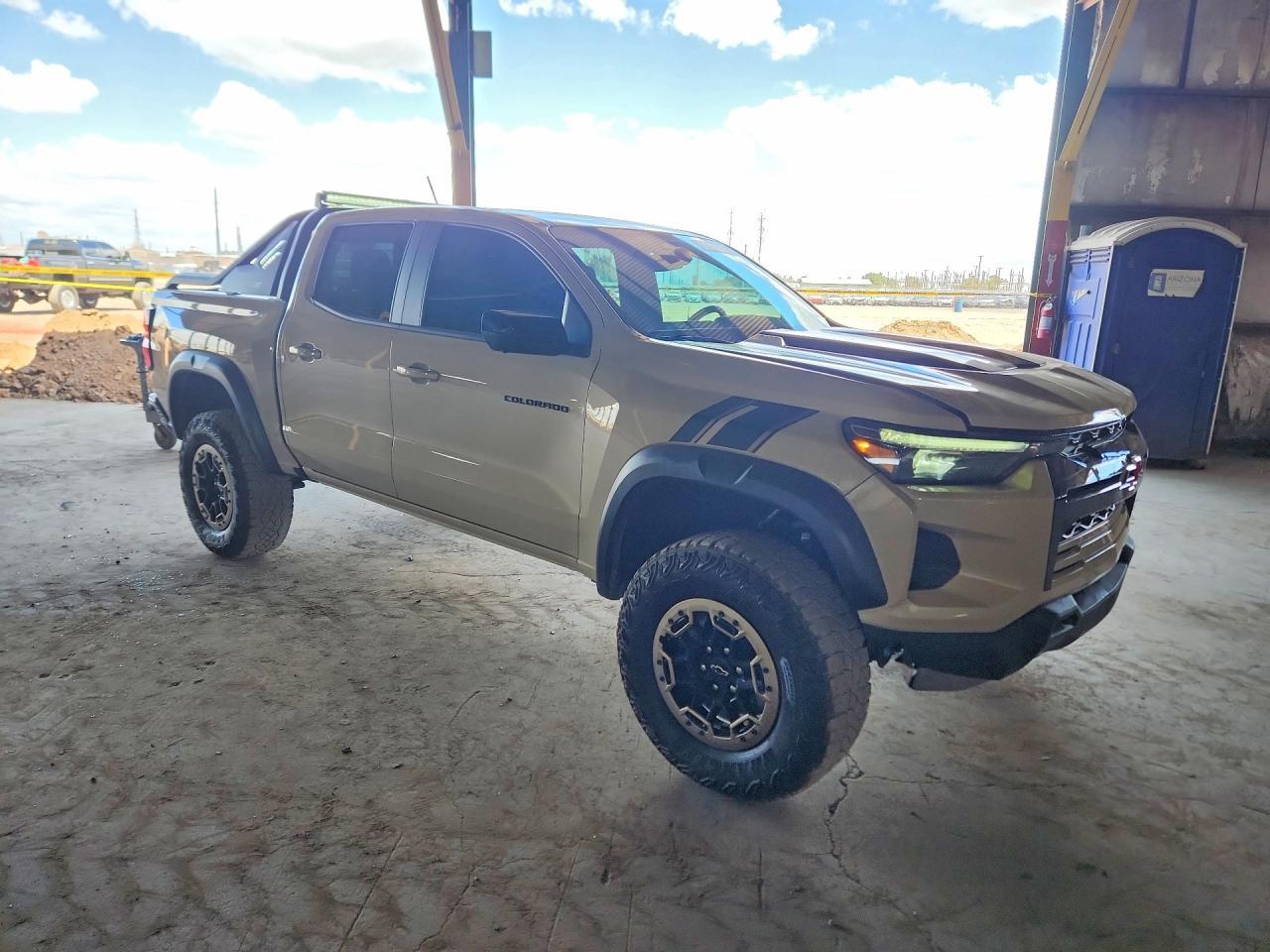 2023 Chevrolet Colorado Zr2 - Image 4