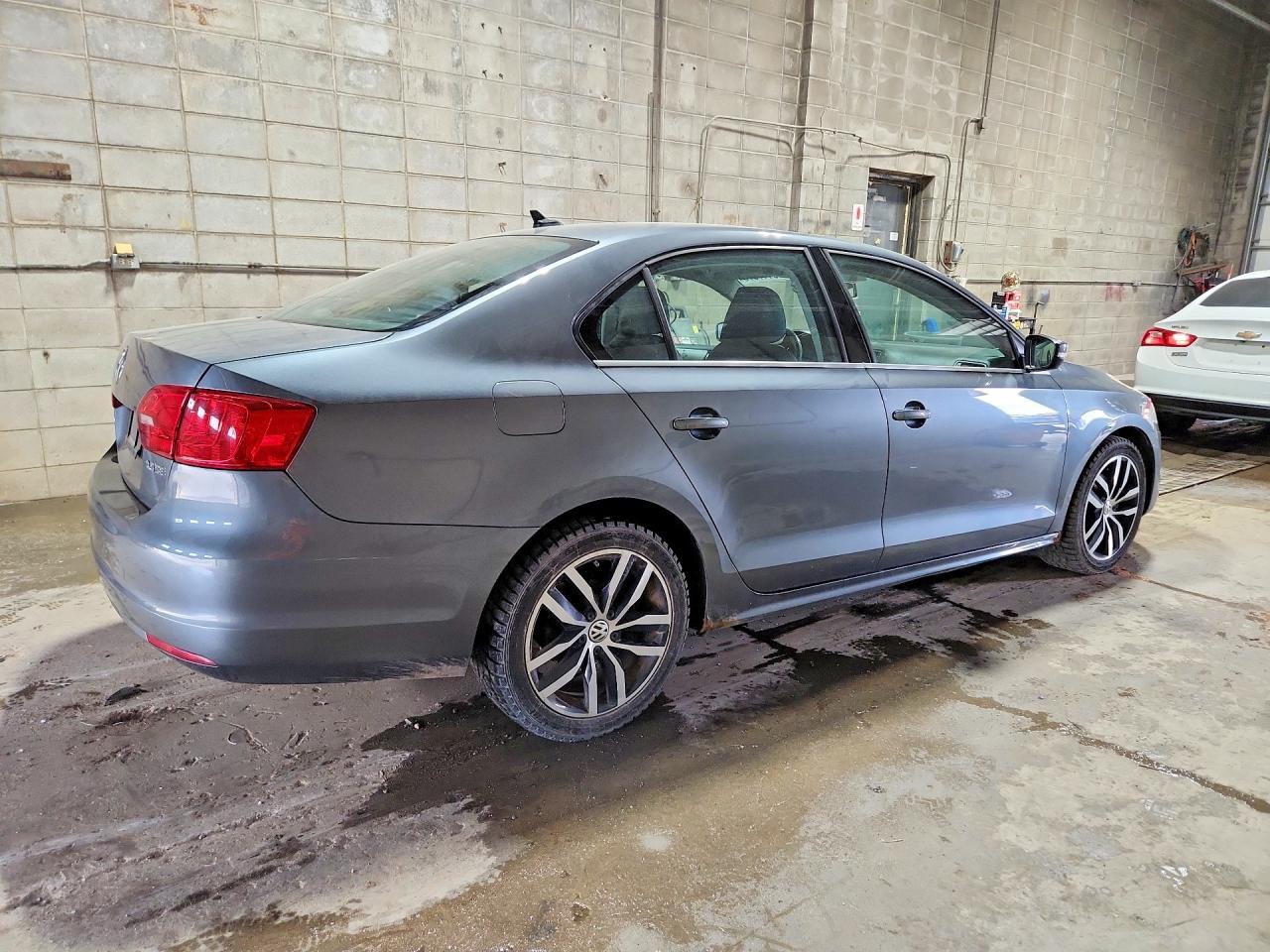 2013 Volkswagen Jetta S/Se - Фото 3
