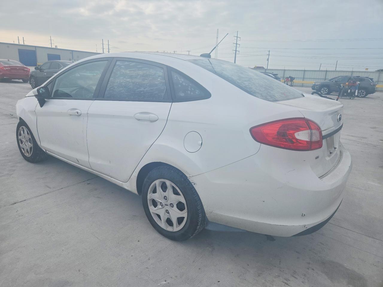 2012 Ford Fiesta Se - Фото 2