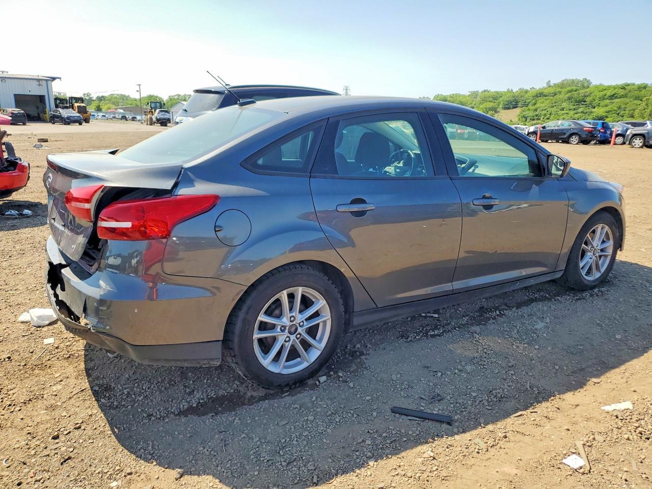 2018 Ford Focus Se - Image 3