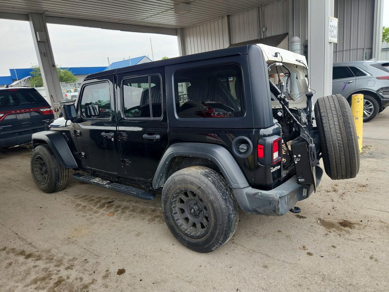 2022 Jeep Wrangler Unlimited Sport - Фото 2