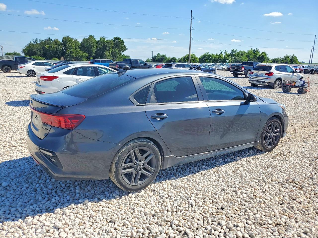 2020 Kia Forte Gt Line - Фото 3