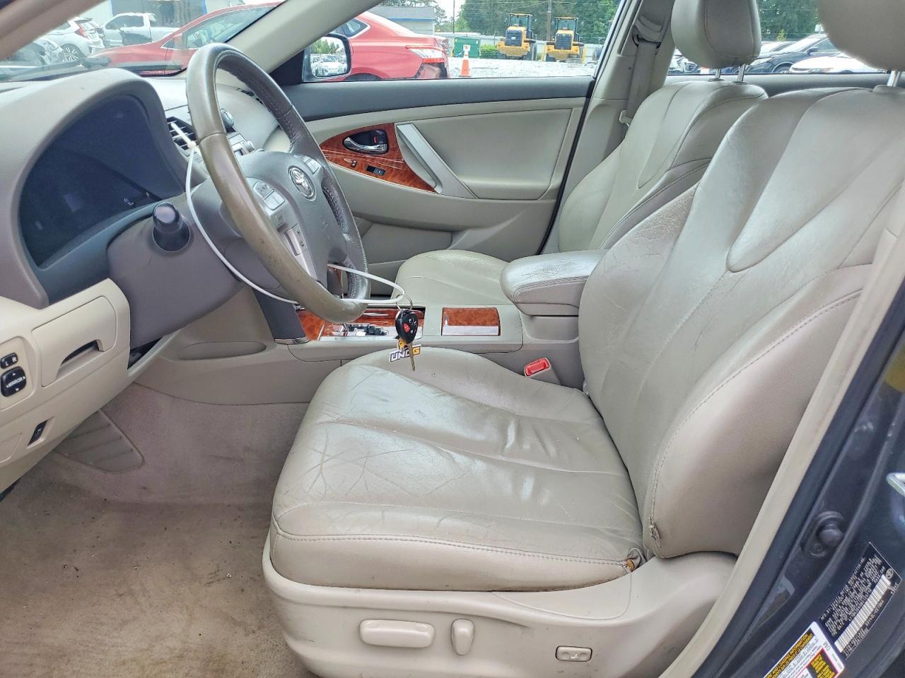 2011 Toyota Camry - Фото 7
