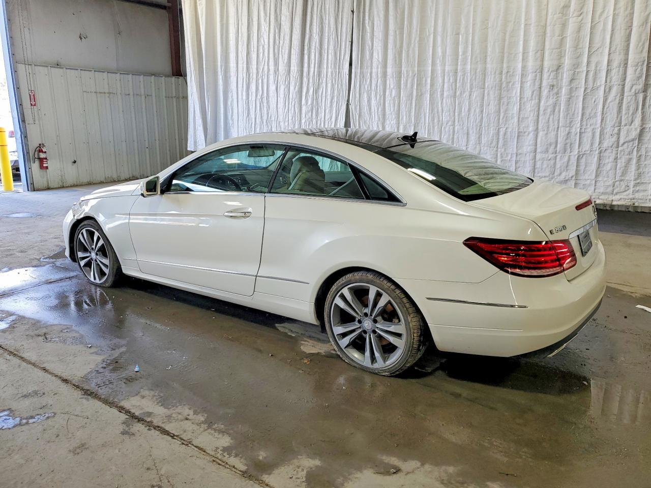 2015 Mercedes-Benz E 400 4Matic - Фото 2